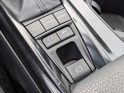 Certified 2025 Toyota Camry LE image 29