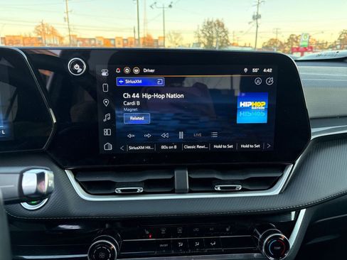 Used 2025 Chevrolet Equinox LT image 21