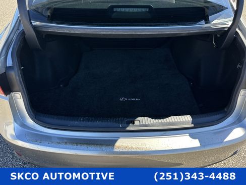 Used 2018 Lexus IS 300 w/ Accessory Package 2 image 21