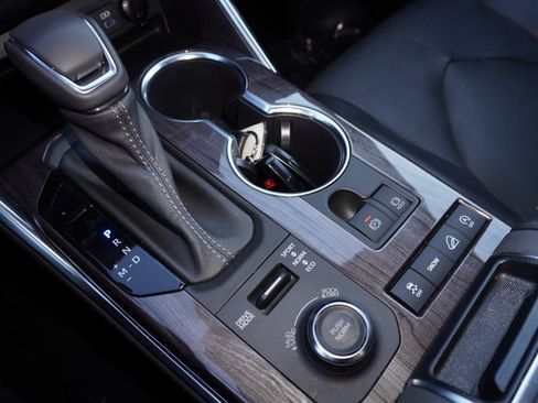 Certified 2022 Toyota Highlander Limited image 17