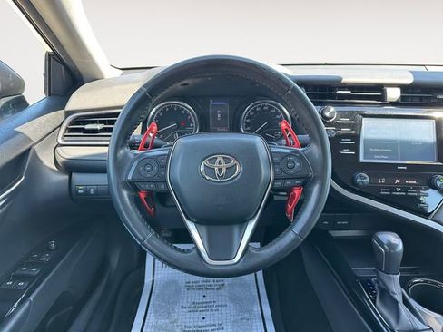 Used 2020 Toyota Camry SE FWD image 12