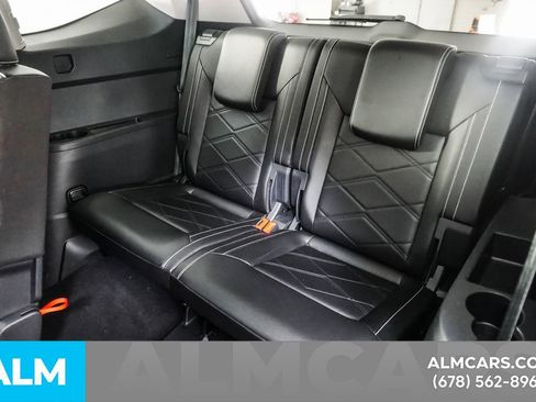 Used 2025 Volkswagen Atlas SE image 19