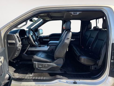 Used 2017 Ford F150 Lariat image 30