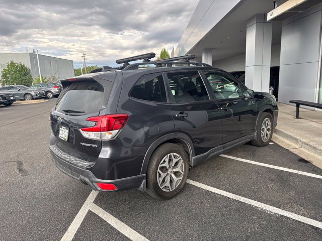 Used 2019 Subaru Forester Premium AWD/4WD image 3