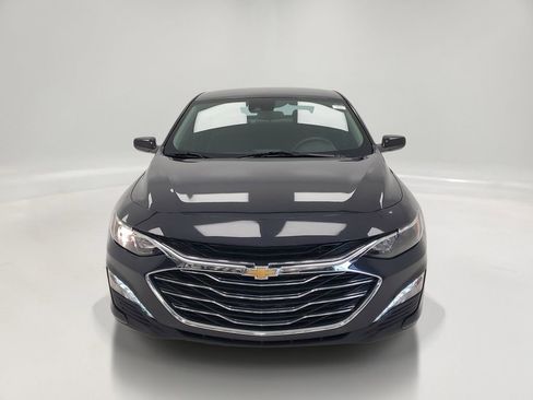 Used 2023 Chevrolet Malibu LT image 2