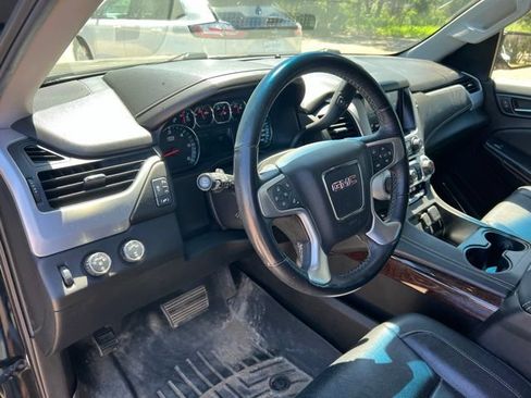 Used 2017 GMC Yukon SLT AWD/4WD image 14