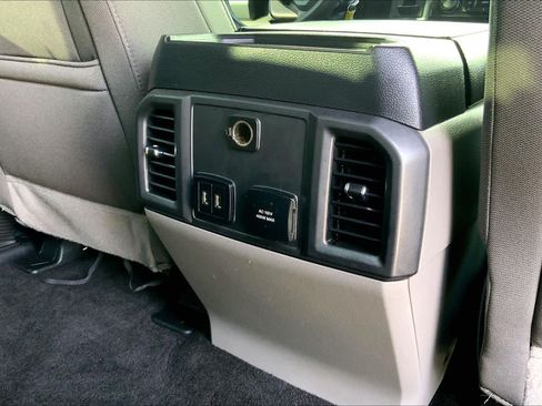 Used 2018 Ford F150 XLT RWD image 36