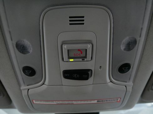 Used 2022 Toyota Prius LE image 31