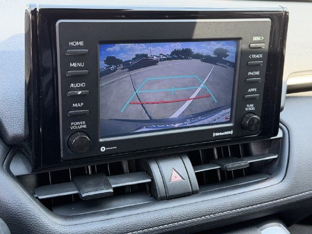 Used 2021 Toyota RAV4 LE FWD image 17