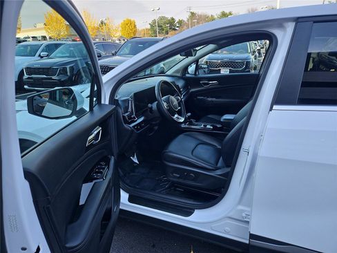 Certified 2023 Kia Sportage EX image 12