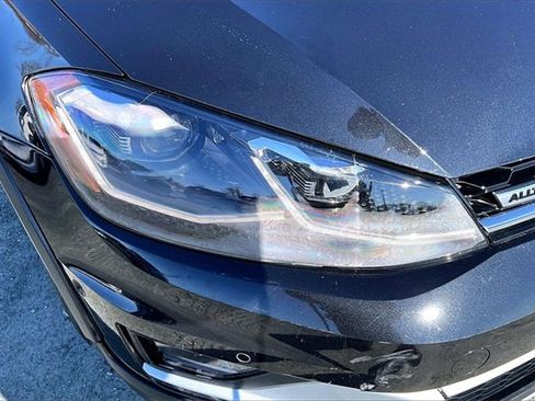 Used 2018 Volkswagen Golf Alltrack SEL image 29