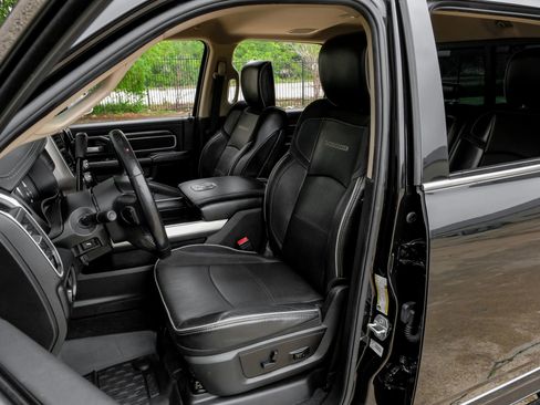 Used 2020 RAM 3500 Laramie AWD/4WD image 32