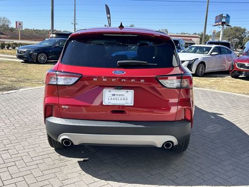 Used 2022 Ford Escape SE w/ Cold Weather Package image 5