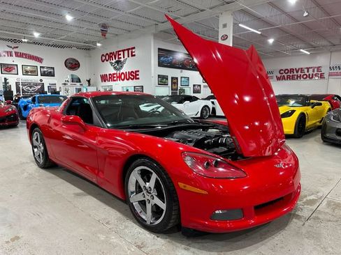 Used 2007 Chevrolet Corvette Coupe w/ Preferred Equipment Group RWD image 28