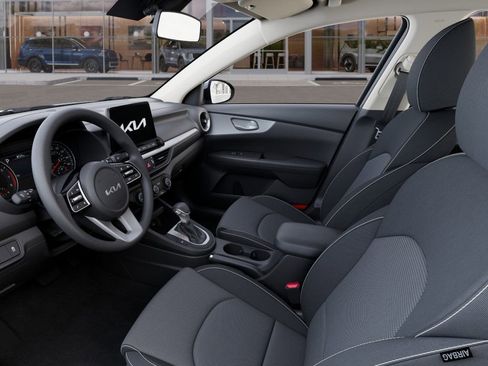 Used 2024 Kia Forte LXS w/ LXS Technology Package FWD image 19