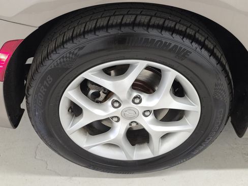 Used 2017 Chrysler Pacifica Touring Plus w/ Tire & Wheel Group FWD image 48