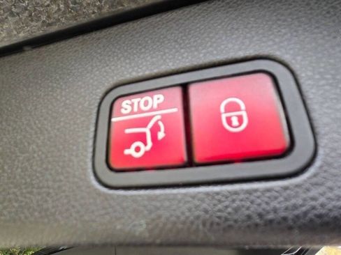 Used 2017 Mercedes-Benz GLS 450 4MATIC image 23