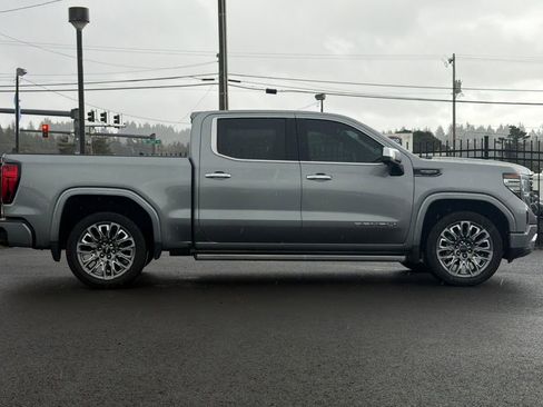 Used 2023 GMC Sierra 1500 Denali Ultimate image 2