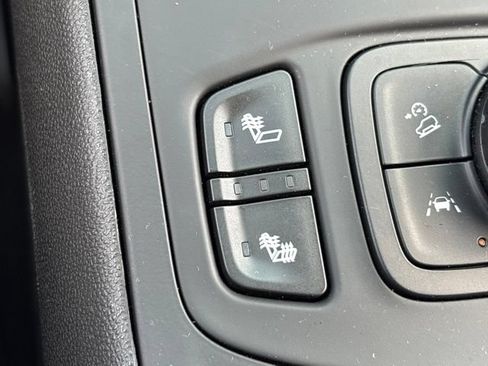 Used 2023 GMC Terrain SLE w/ Driver Convenience Package AWD/4WD image 17
