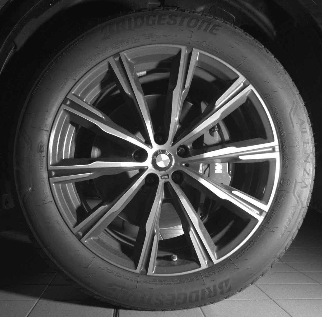 New 2026 BMW X5 xDrive40i w/ M Sport Package AWD/4WD image 20