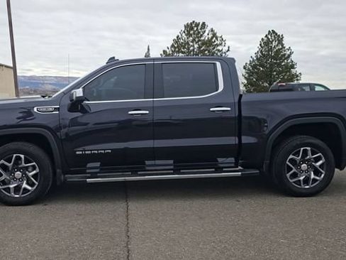 Used 2023 GMC Sierra 1500 SLT w/ SLT Premium Package AWD/4WD image 6