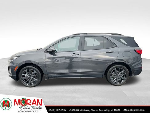 Certified 2022 Chevrolet Equinox RS w/ Infotainment Package image 3