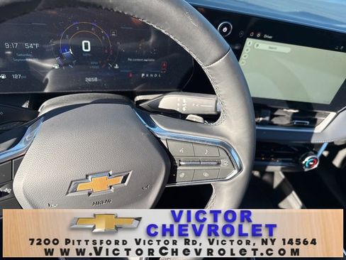 New 2025 Chevrolet Equinox LT image 17