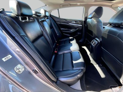 Used 2017 Nissan Maxima 3.5 SL FWD image 17