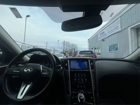 Used 2018 INFINITI Q50 Luxe w/ Essential Package (3.0T Luxe) image 23