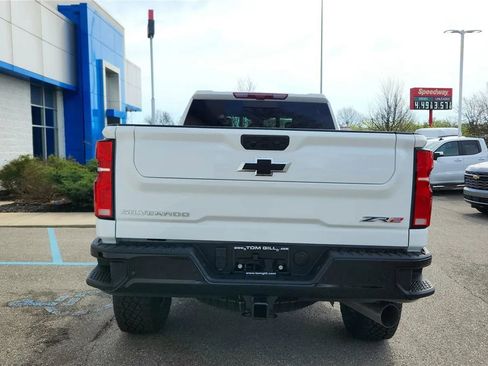 New 2026 Chevrolet Silverado 2500 ZR2 image 6