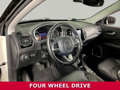 Used 2018 Jeep Compass Limited AWD/4WD image 16