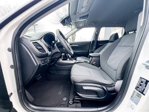 Certified 2023 Kia Seltos LX image 12