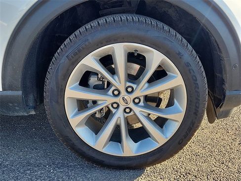 Used 2022 Ford Explorer Platinum w/ Equipment Group 601A image 6