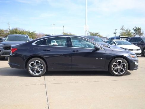 Used 2023 Chevrolet Malibu LT w/ Driver Confidence Package image 4
