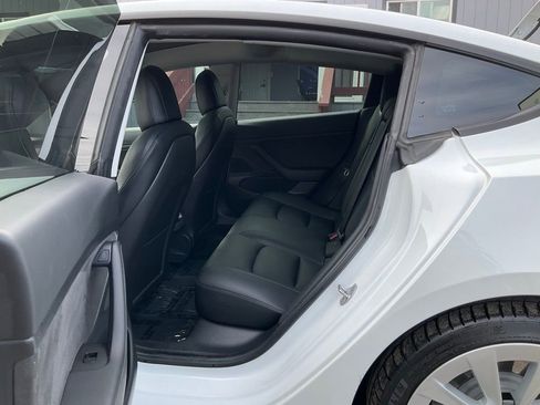 Used 2021 Tesla Model 3 Standard Range Plus RWD image 7