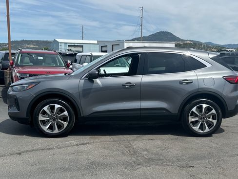 Used 2024 Ford Escape Platinum AWD/4WD image 7