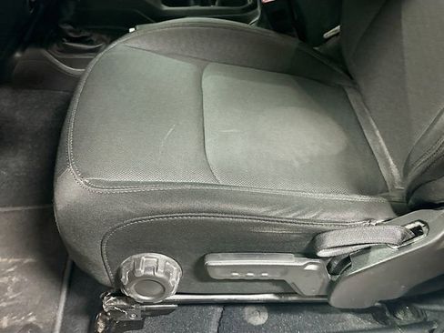 Used 2018 Jeep Wrangler Sport S image 20