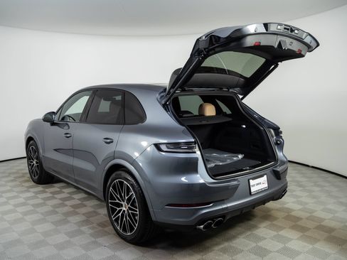 New 2026 Porsche Cayenne AWD/4WD image 34