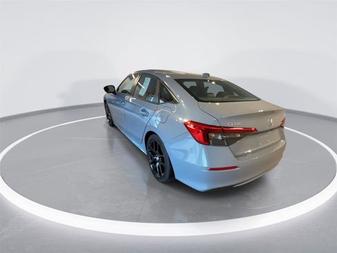 Used 2024 Honda Civic Sport image 6