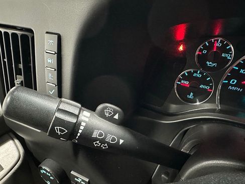 Used 2022 Chevrolet Express 3500 w/ Power Convenience Package image 23