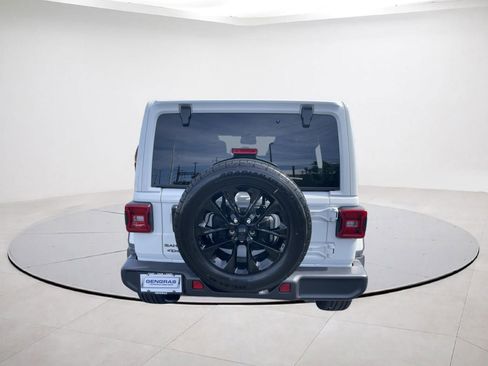 Certified 2025 Jeep Wrangler Unlimited Sahara AWD/4WD image 22