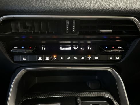 Used 2024 MAZDA CX-90 Plug-In Hybrid w/ Premium Pkg image 21