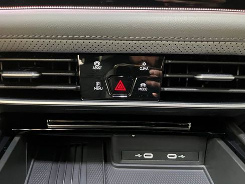 New 2026 Volkswagen Atlas Peak Edition AWD/4WD image 15