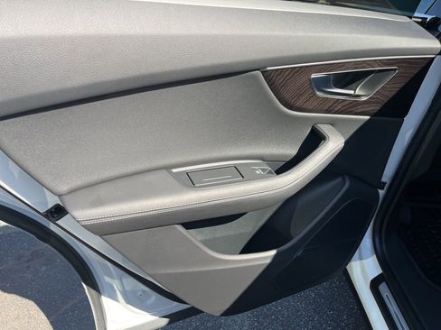 Used 2023 Audi Q8 Premium Plus w/ Premium Plus Package AWD/4WD image 8