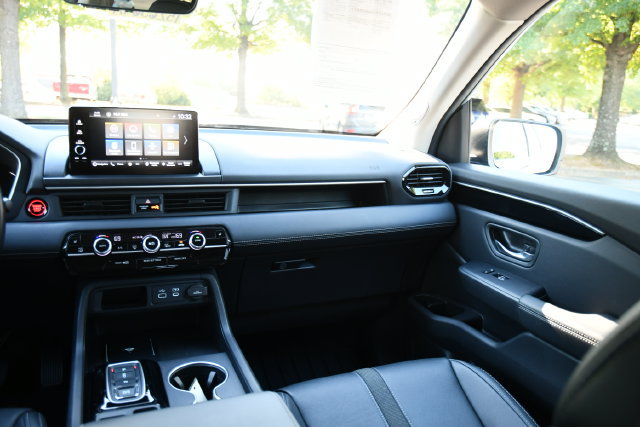 Used 2024 Honda Pilot Touring image 26