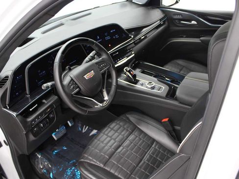 Used 2023 Cadillac Escalade V w/ LPO, ONYX Package image 20