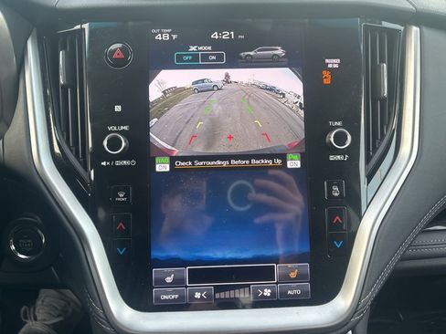 Used 2021 Subaru Outback Limited image 27