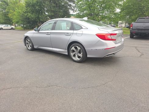 Used 2018 Honda Accord EX image 5