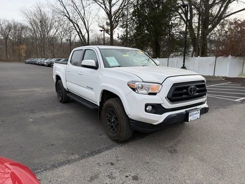 Used 2022 Toyota Tacoma SR5 image 5