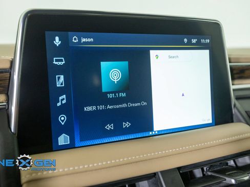 Used 2022 Chevrolet Suburban Premier AWD/4WD image 18